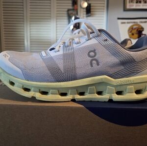 Mens On CloudGo Size 10.5